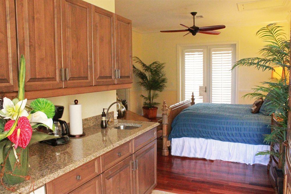 Key West Harbour Oceanfront Suites Exteriör bild