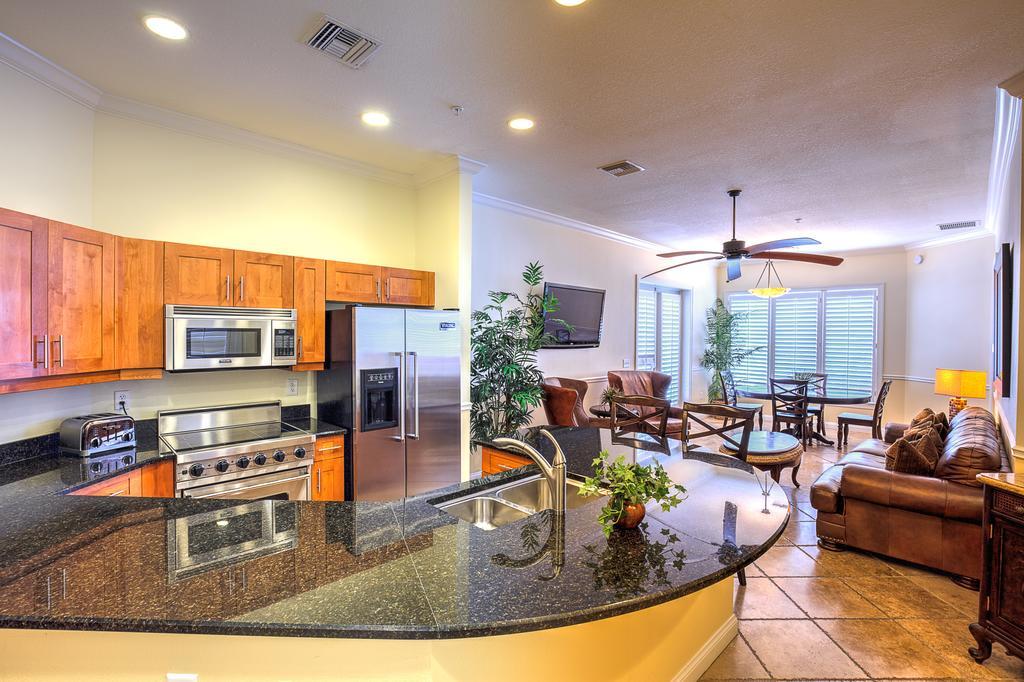 Key West Harbour Oceanfront Suites Rum bild