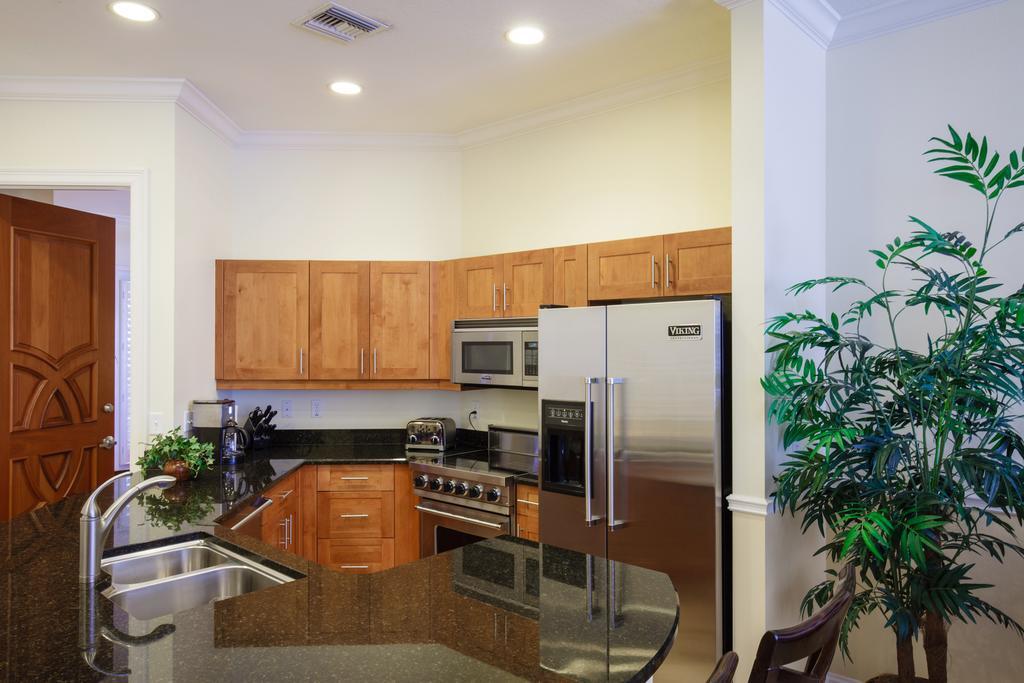 Key West Harbour Oceanfront Suites Rum bild