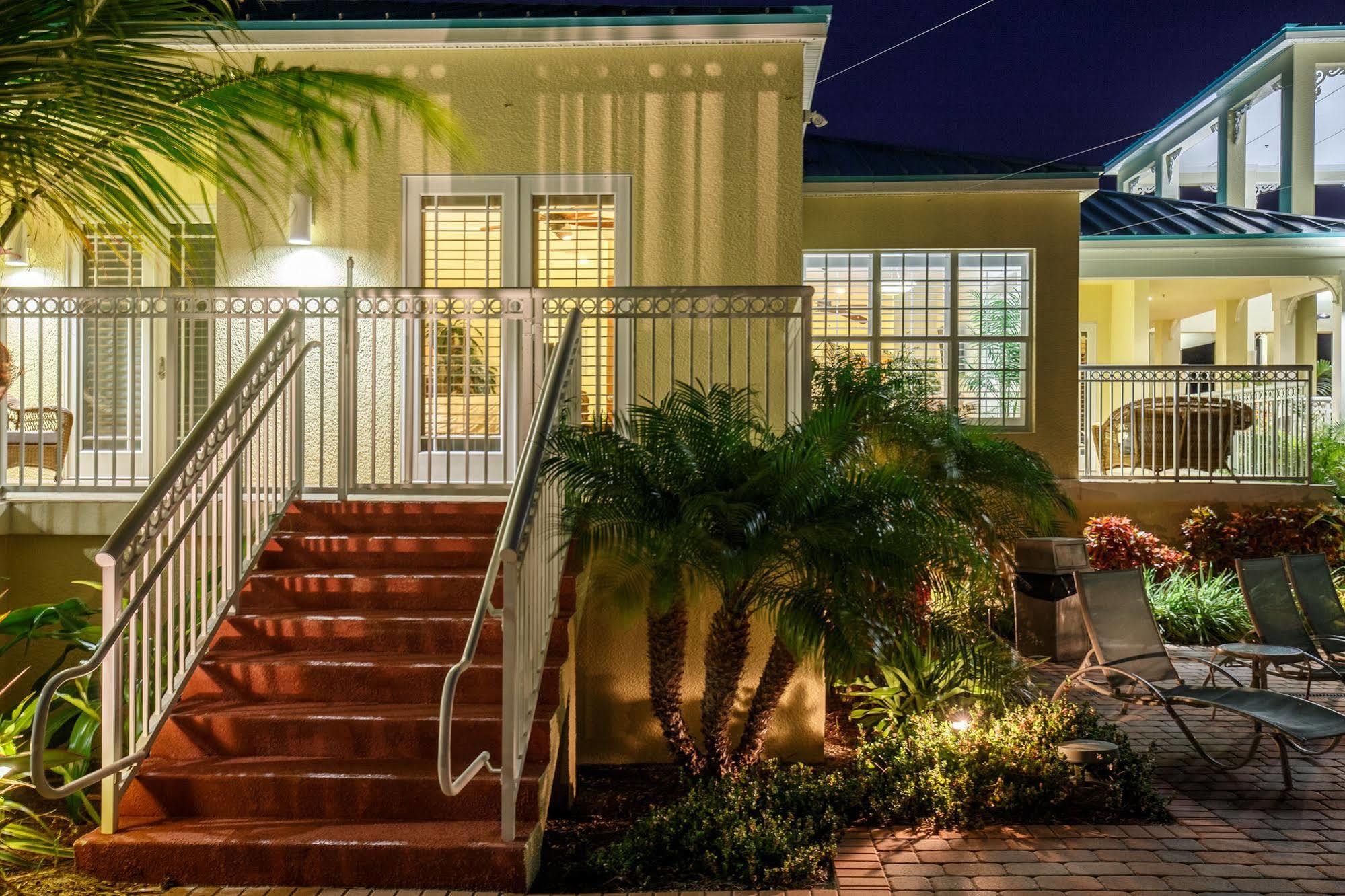 Key West Harbour Oceanfront Suites Exteriör bild