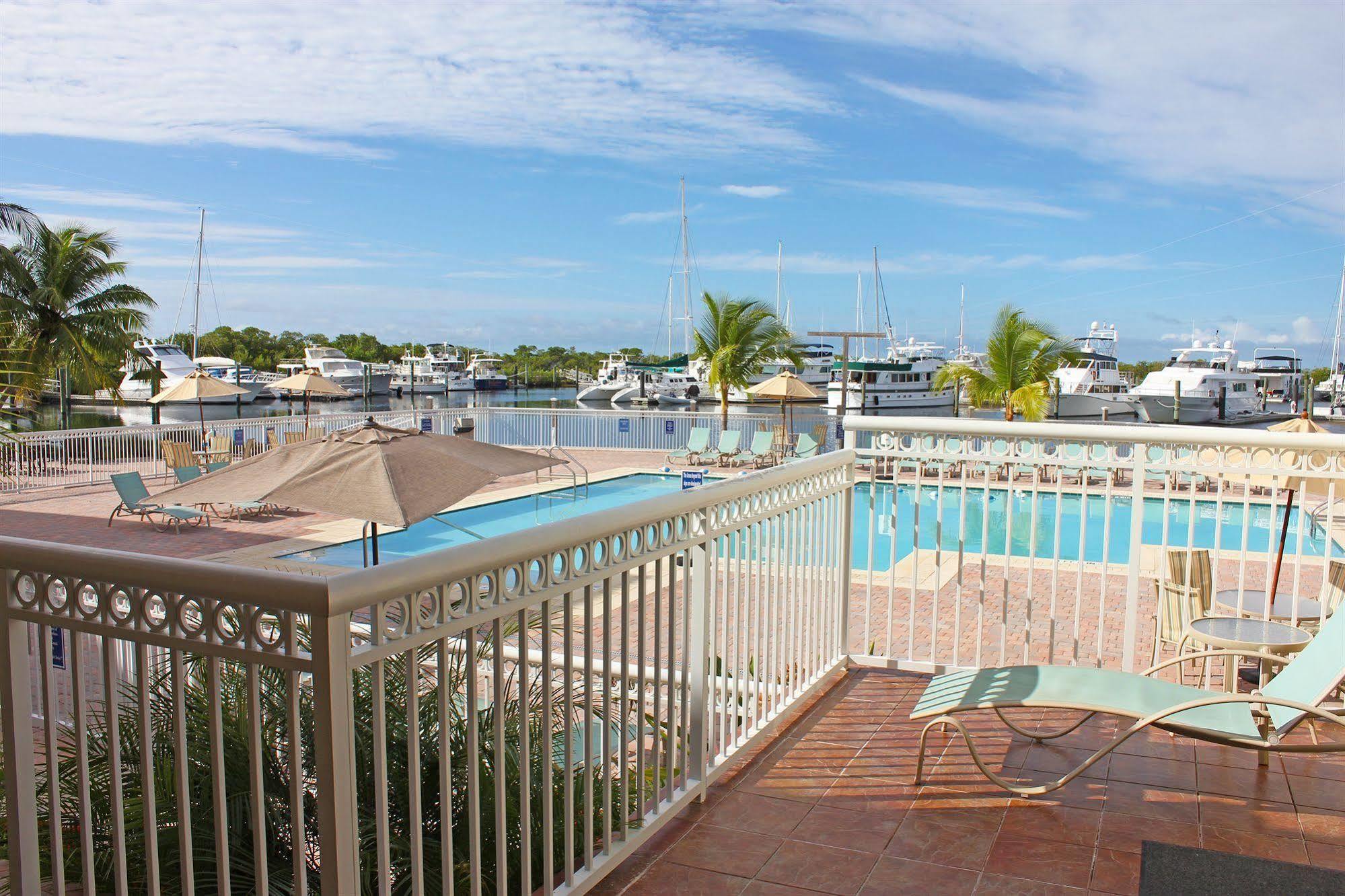 Key West Harbour Oceanfront Suites Exteriör bild