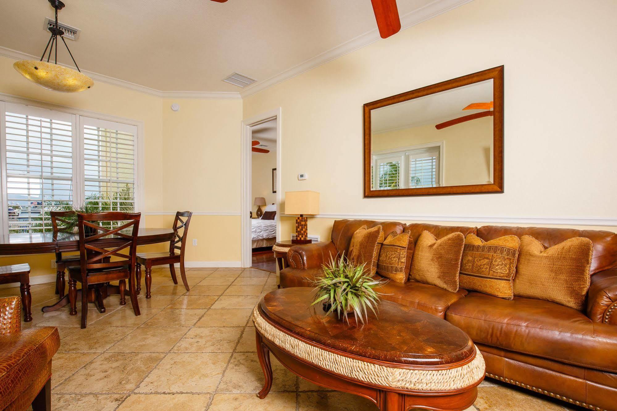 Key West Harbour Oceanfront Suites Exteriör bild
